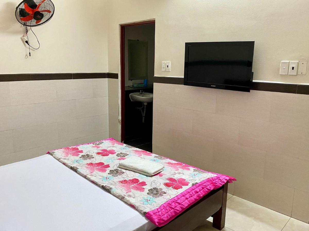 Phuong Huy Hotel Буонметхуот Экстерьер фото