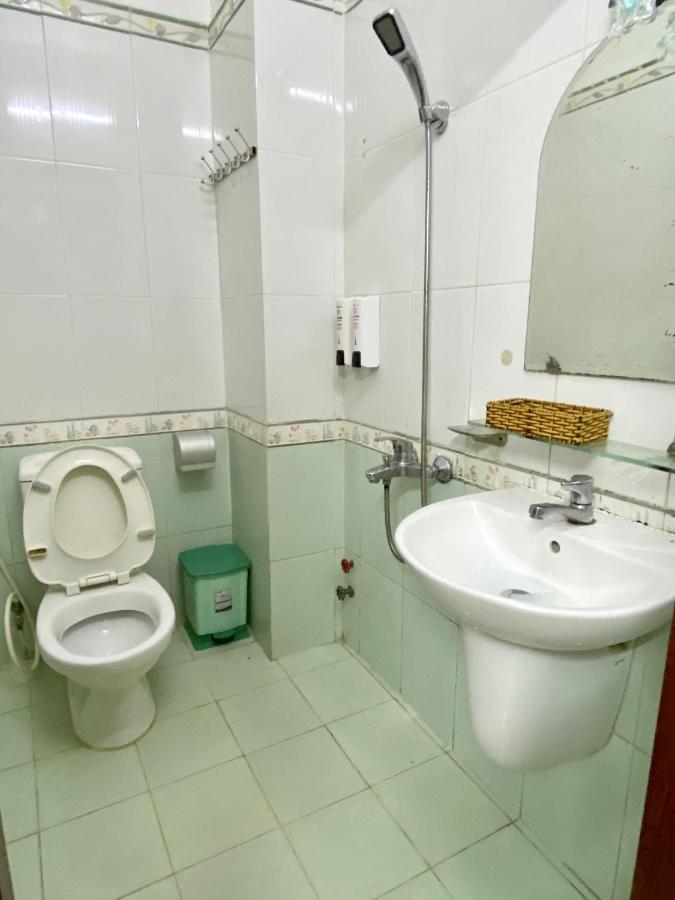Phuong Huy Hotel Буонметхуот Экстерьер фото